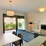 Apartamento Balcon De La Laguna, Ground Floor Apt, Stunning Garden, Pools - By Oyoostays