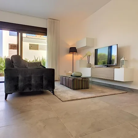 Balcon De La Laguna Ground Floor 3 Bedroom - By Oyoostays Апартаменты