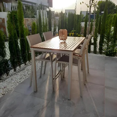 Balcon De La Laguna Ground Floor 3 Bedroom - By Oyoostays *