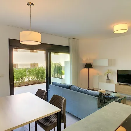 Апартаменты Balcon De La Laguna Ground Floor 3 Bedroom - By Oyoostays