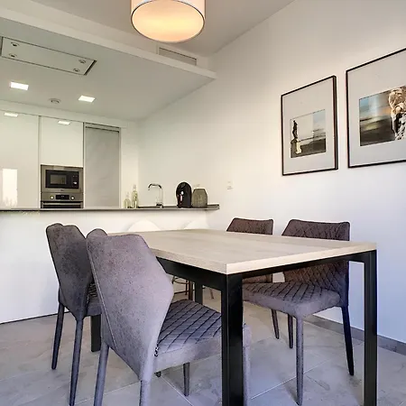 Balcon De La Laguna Ground Floor 3 Bedroom - By Oyoostays Torrevieja