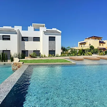 Lägenhet Balcon De La Laguna, Ground Floor Apt, Stunning Garden, Pools - By Oyoostays