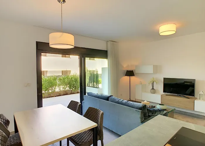 Lägenhet Balcon De La Laguna, Ground Floor Apt, Stunning Garden, Pools - By Oyoostays