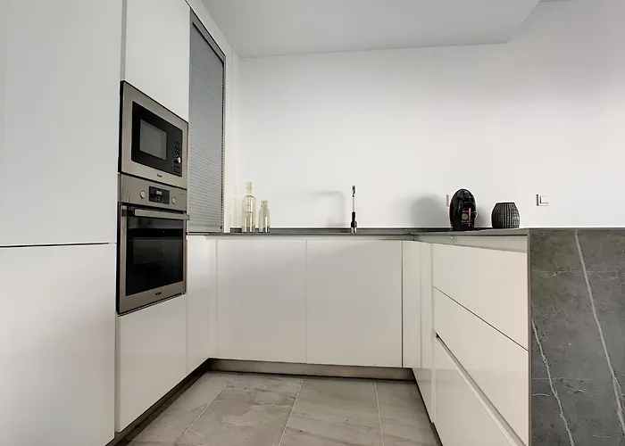 Balcon De La Laguna, Ground Floor Apt, Stunning Garden, Pools - By Oyoostays Lägenhet Torrevieja