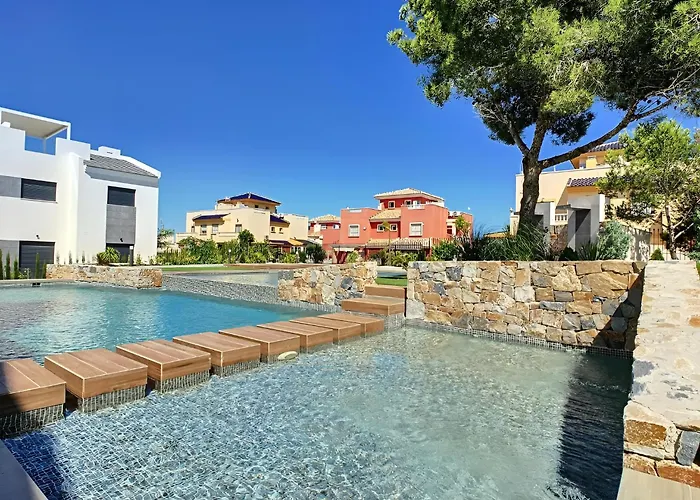 Lägenhet Balcon De La Laguna, Ground Floor Apt, Stunning Garden, Pools - By Oyoostays Torrevieja