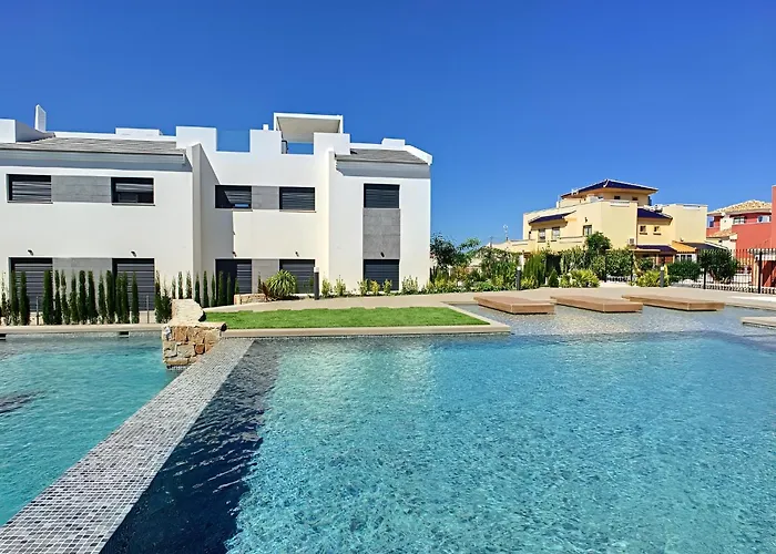 Lejlighed Balcon De La Laguna, Ground Floor Apt, Stunning Garden, Pools - By Oyoostays