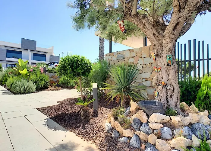 Lejlighed Balcon De La Laguna, Ground Floor Apt, Stunning Garden, Pools - By Oyoostays *